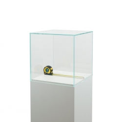 Glazen beschermkap | glazen stolp voor op sokkel | museumvitrine