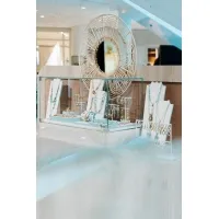 vitrine med dør
